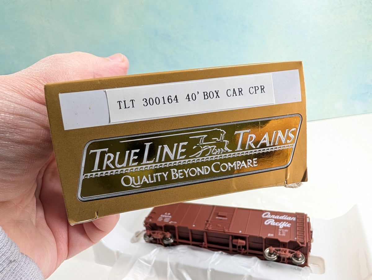 True Line 300164 HO Scale 40' Box Car Canadian Pacific CP #226114 Metal Wheels
