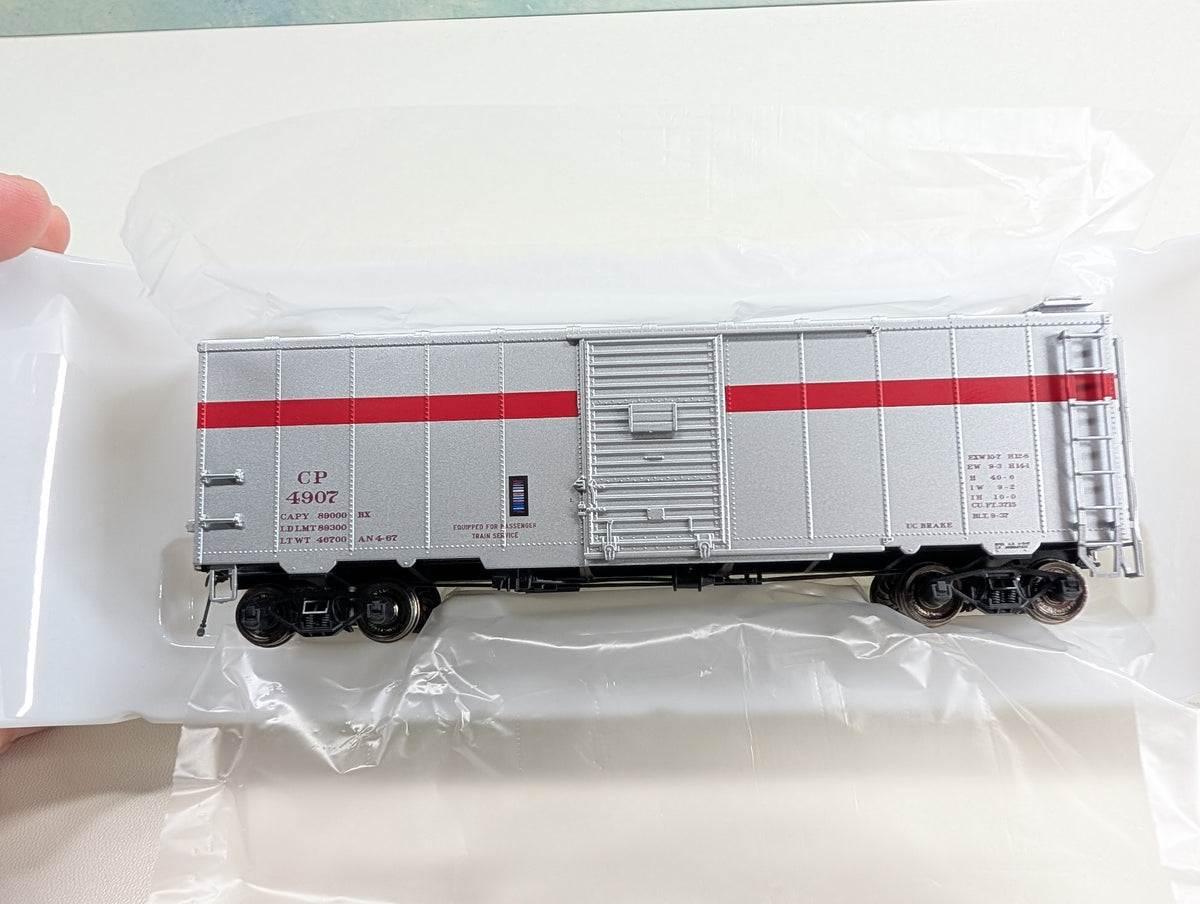 True Line 300222 HO Scale 40' Box Car Canadian Pacific CP #4907 Metal Wheels