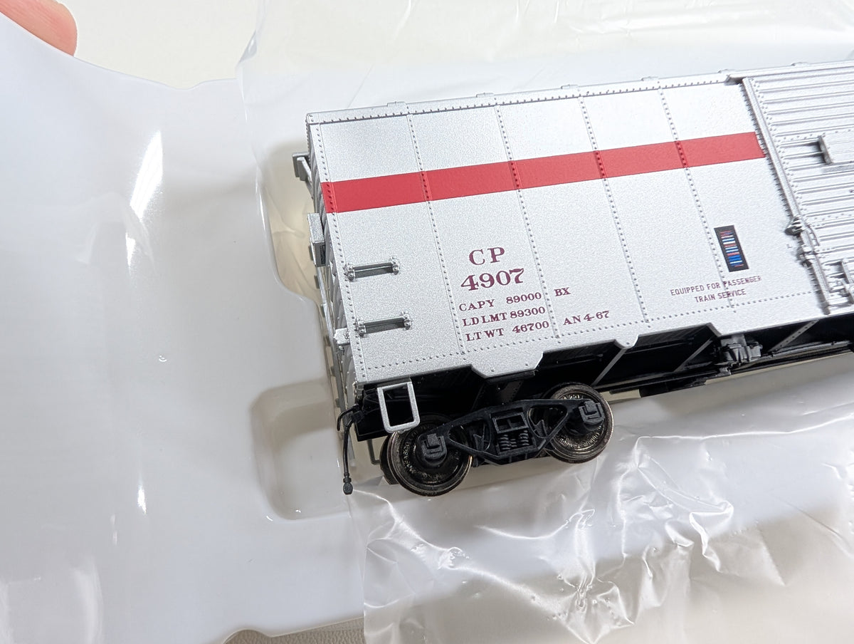 True Line 300222 HO Scale 40' Box Car Canadian Pacific CP #4907 Metal Wheels