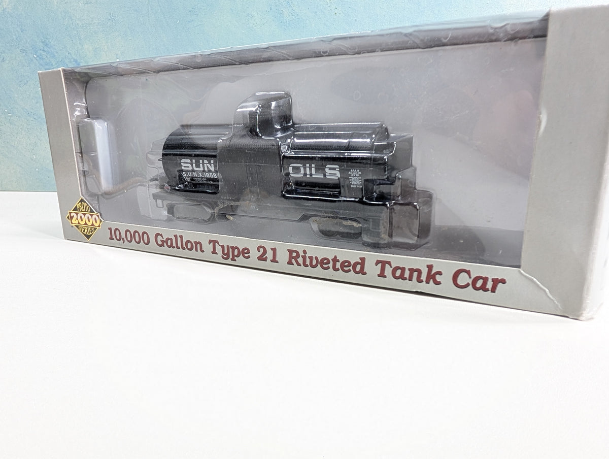 USED Life-Like 23177 HO Scale 10k Gal Type 21 Riveted Tank Car Sun Oils SUNX #1858 Metal Wheels