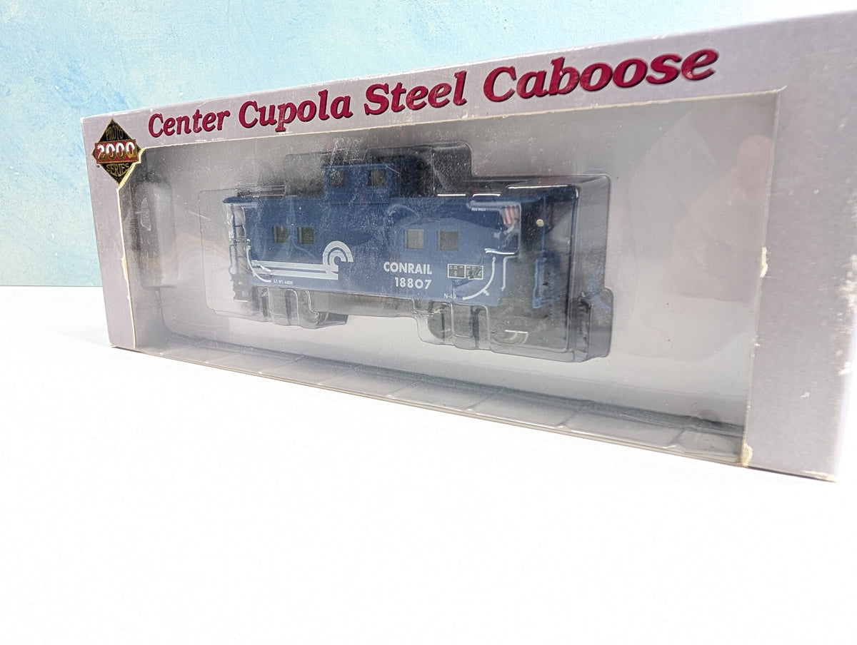 USED Life-Like 8512 HO Scale Center Cupola Steel Caboose Conrail #18807 Metal Wheels