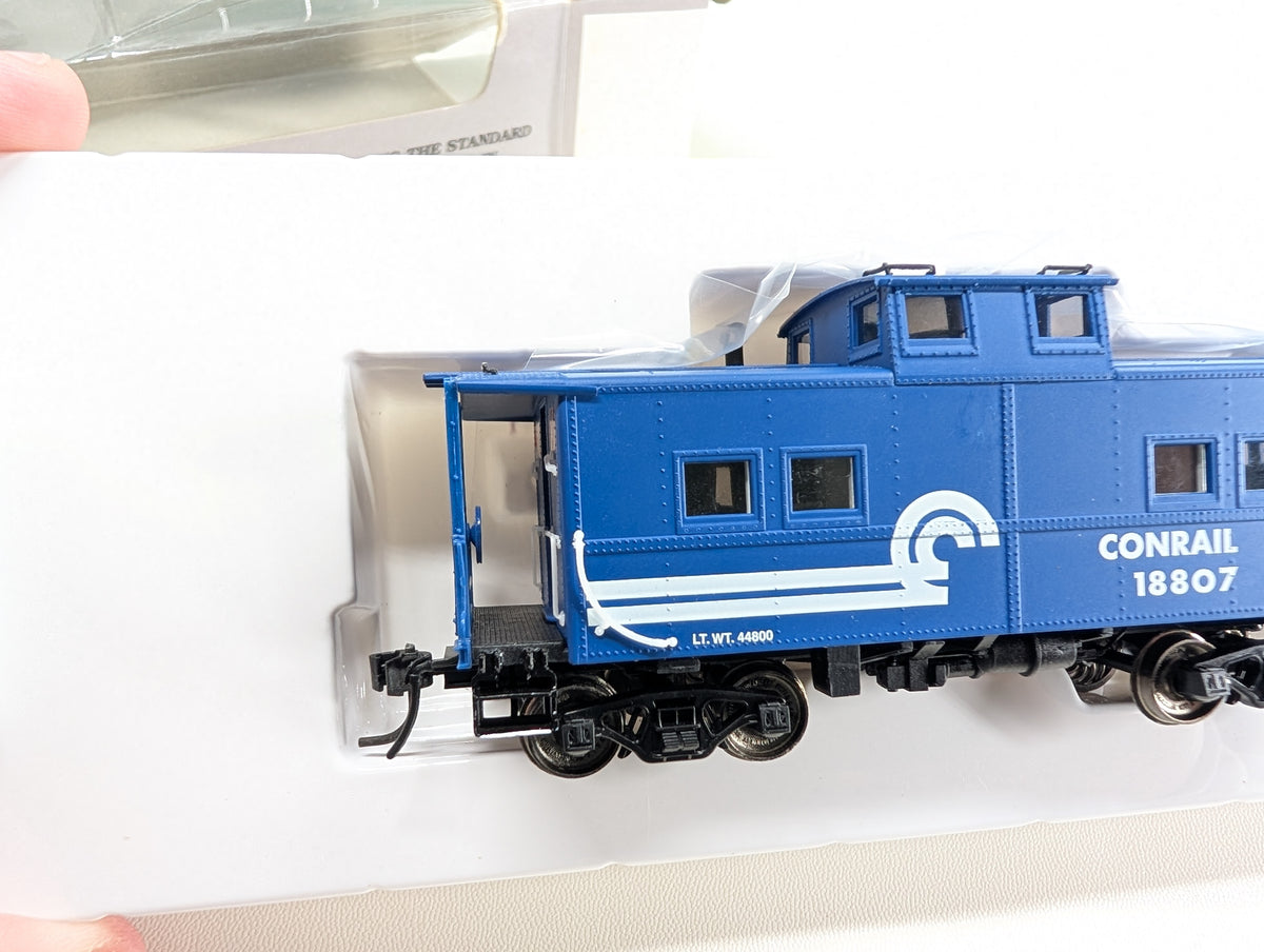 USED Life-Like 8512 HO Scale Center Cupola Steel Caboose Conrail #18807 Metal Wheels