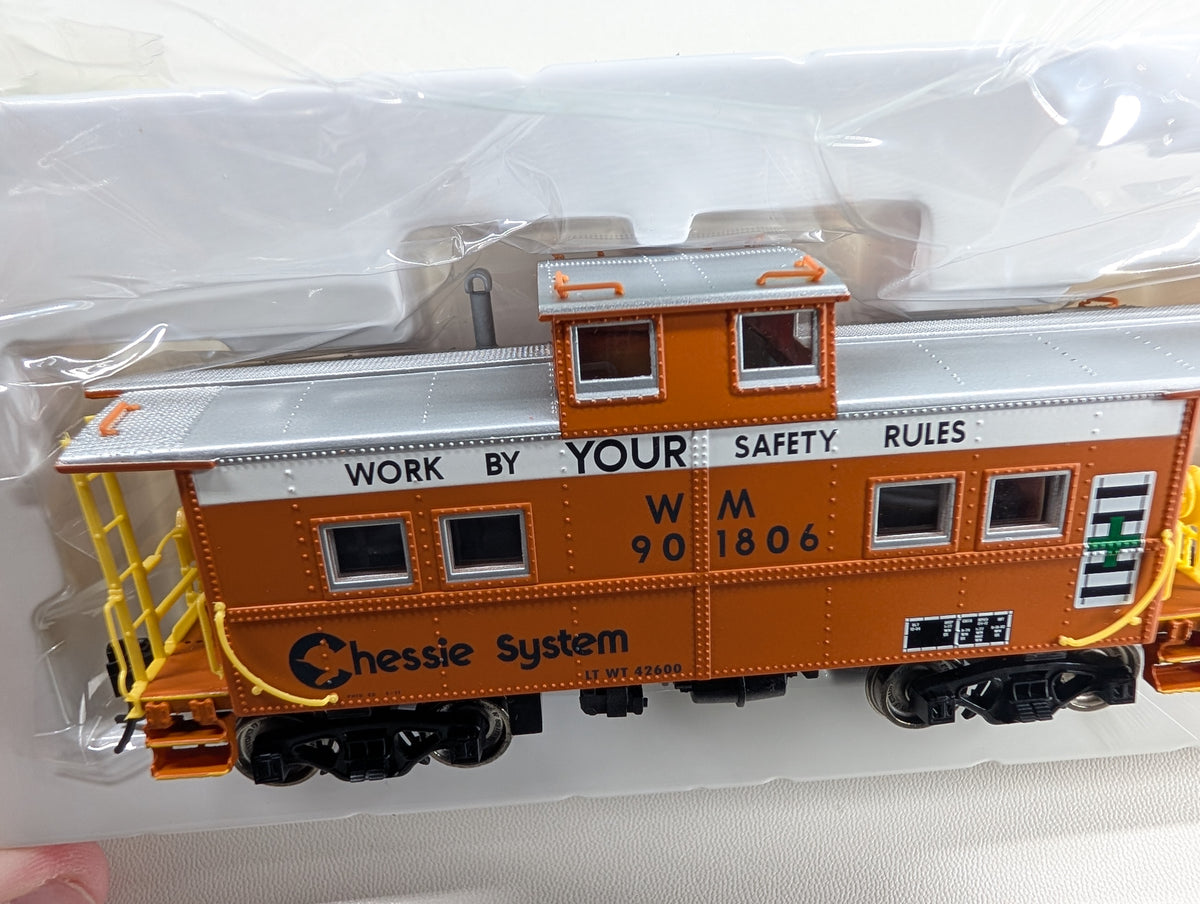 USED Life-Like 31258 HO Scale Center Cupola Steel Caboose Chessie System WM #901806 Metal Wheels, Safety
