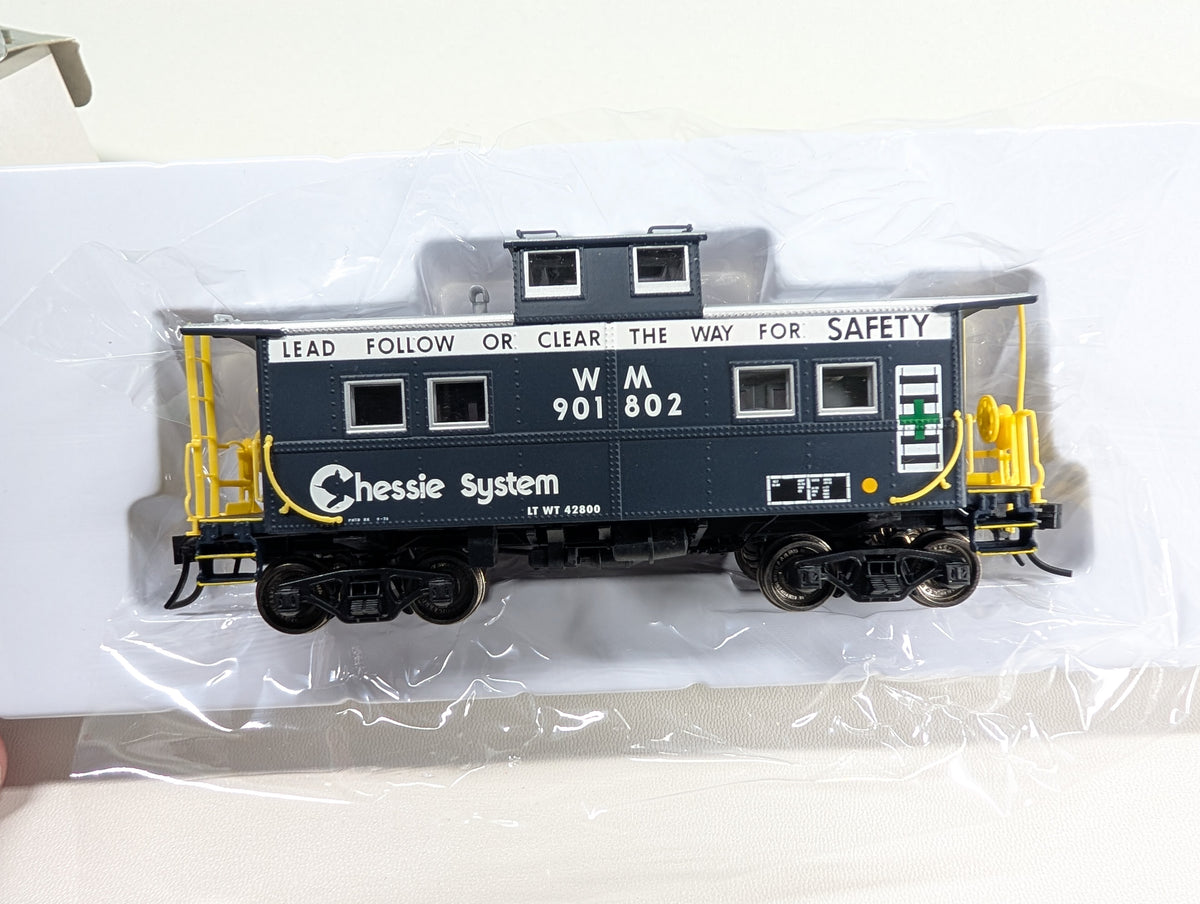USED Life-Like 31256 HO Scale Center Cupola Steel Caboose Chessie System WM #901802 Metal Wheels, Safety