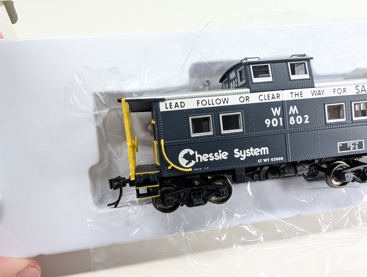 USED Life-Like 31256 HO Scale Center Cupola Steel Caboose Chessie System WM #901802 Metal Wheels, Safety