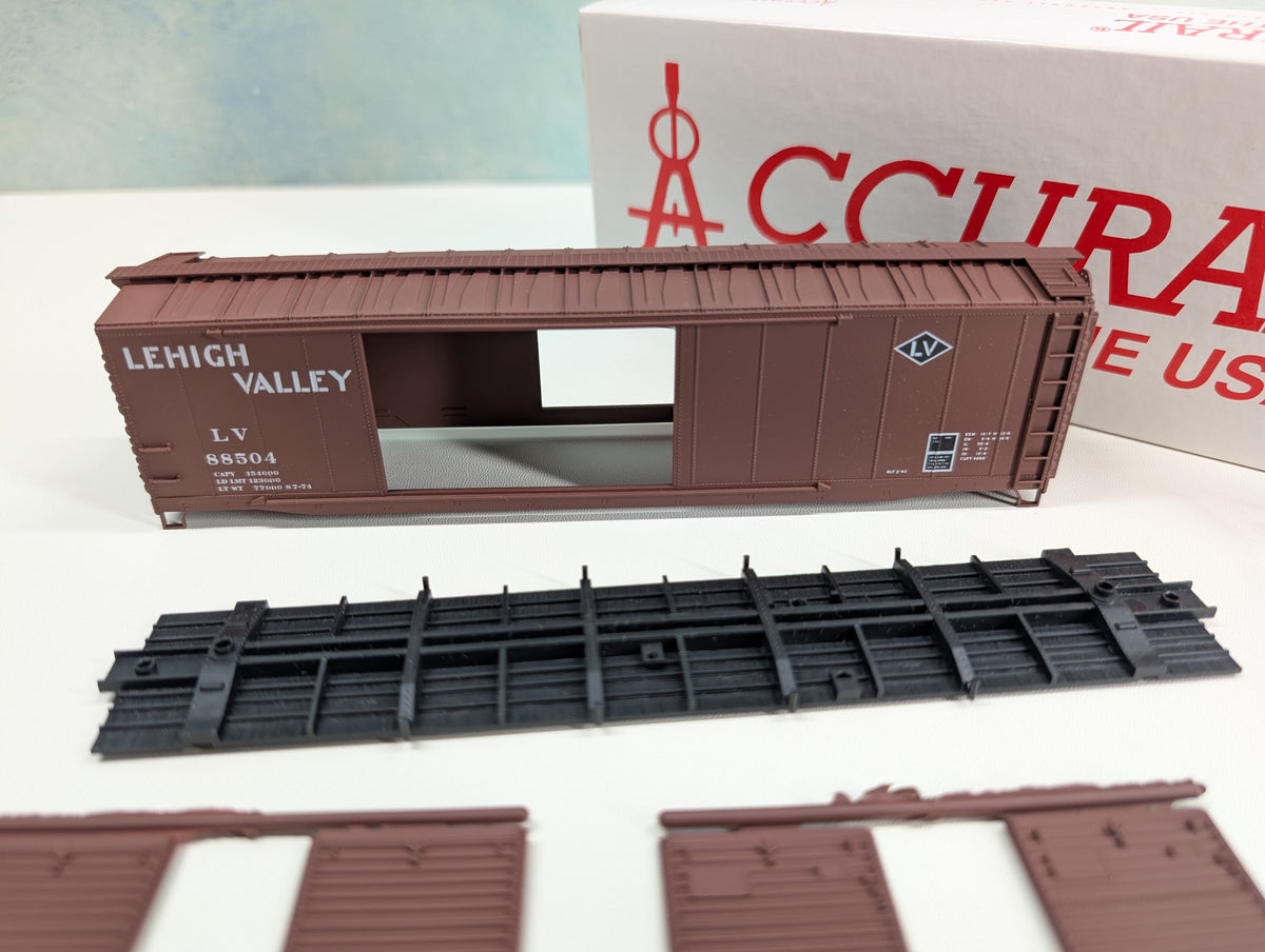 USED Accurail 5218 HO Scale 50' AAR DD Box Car Lehigh Valley LV #88504