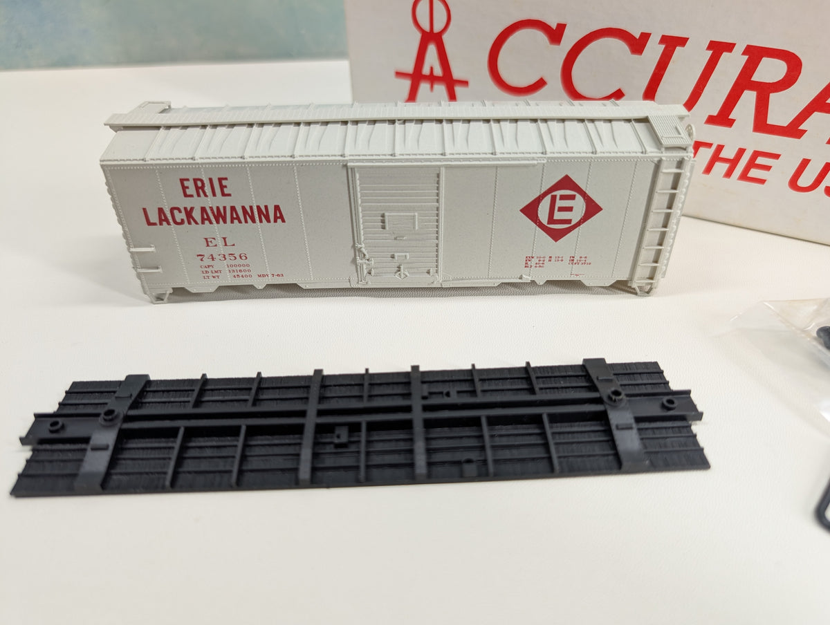 USED Accurail 3535 HO Scale 40' Steel AAR Box Car Erie Lackawanna EL #74356