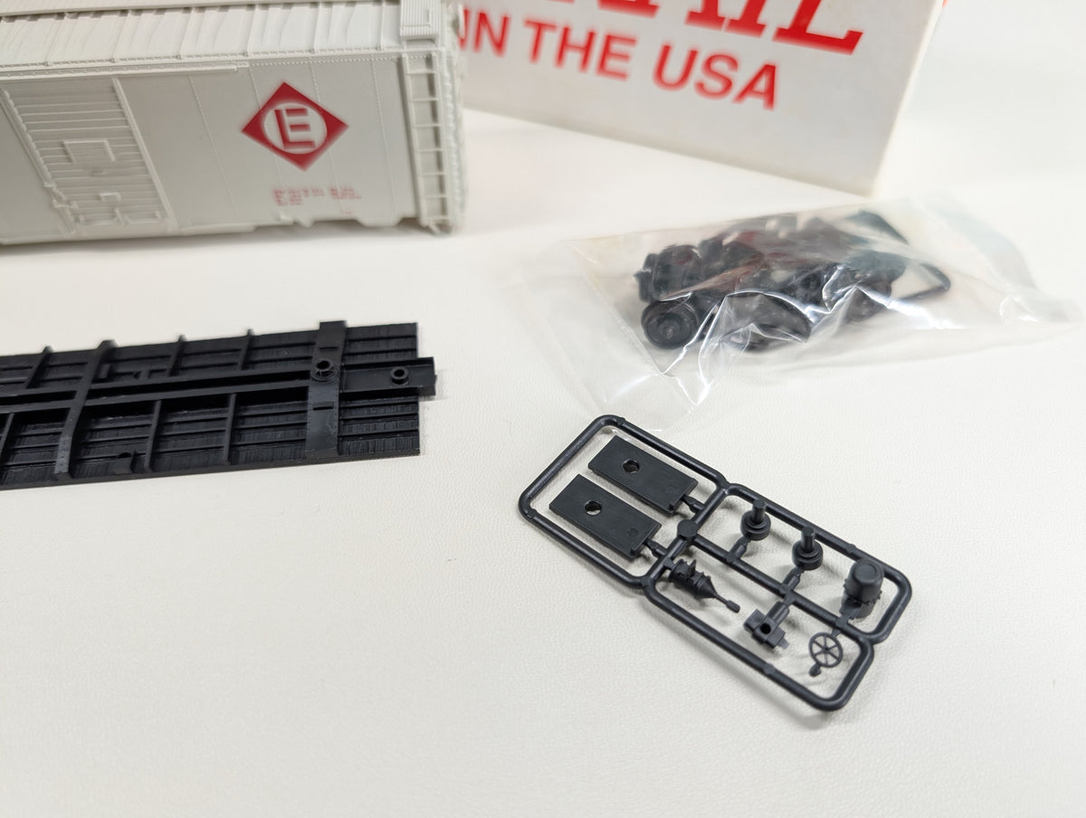 USED Accurail 3535 HO Scale 40' Steel AAR Box Car Erie Lackawanna EL #74356