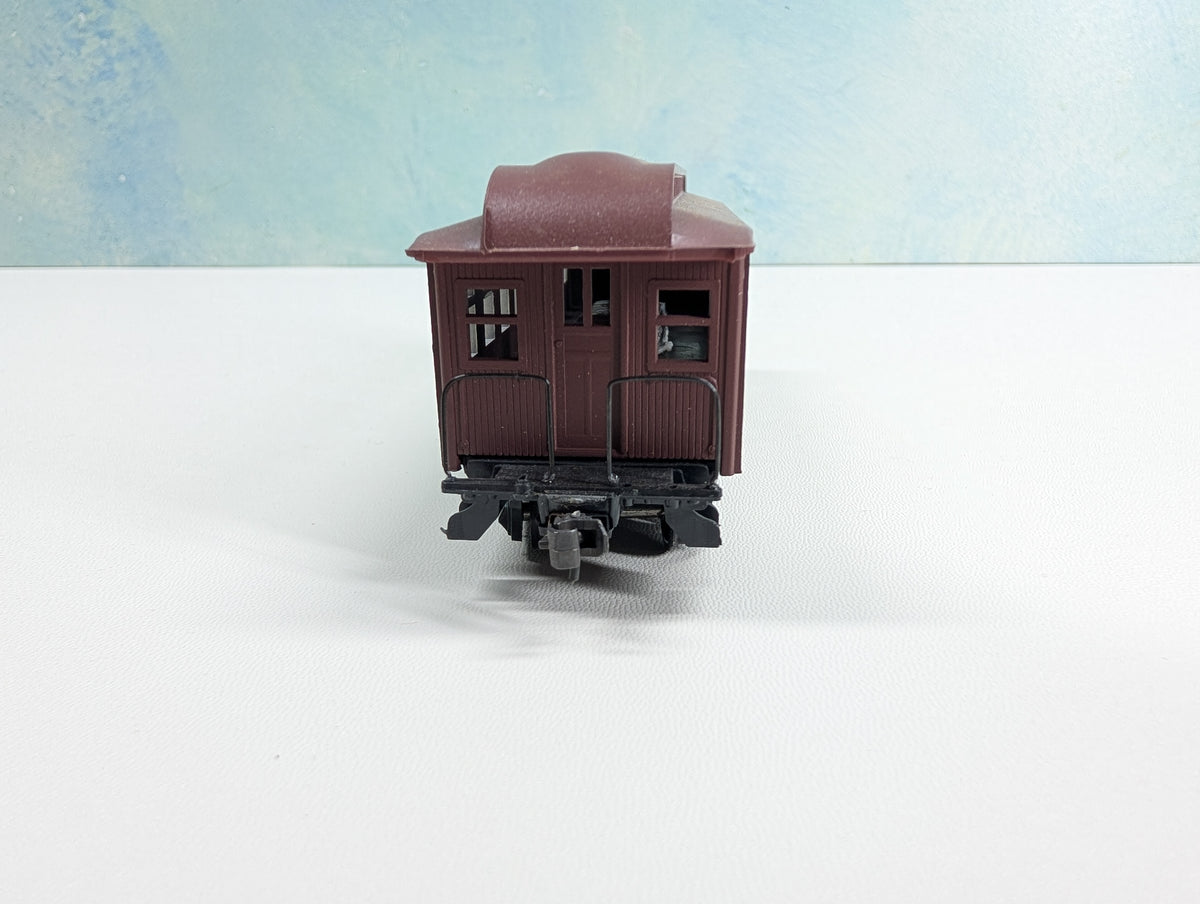 USED Roundhouse 3712 HO Scale Overton Coach Chicago, Burlington and Quincy The Fast Mail