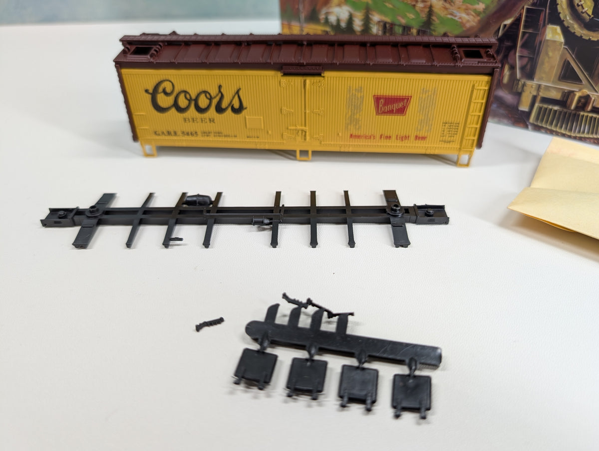 USED Athearn 5203 HO Scale 40' Beer Reefer Coors Beer GARE #5465 KIT