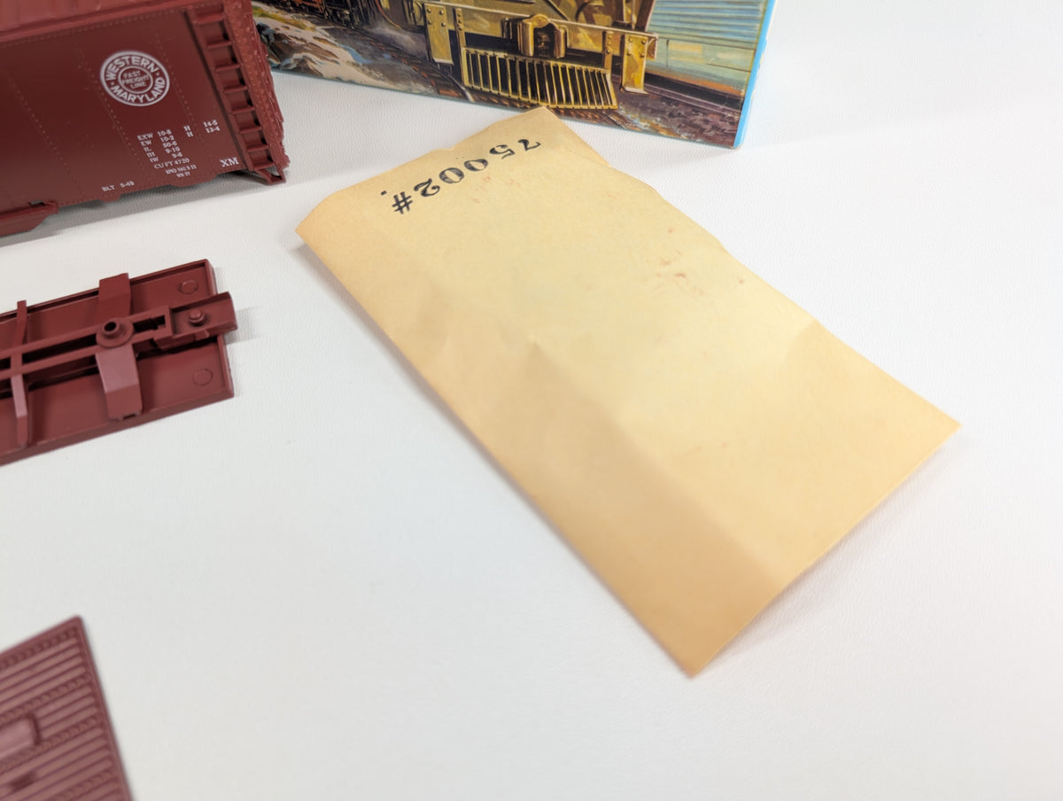 USED Athearn HO Scale 50' DD Box Car Western Maryland WM #31030 KIT
