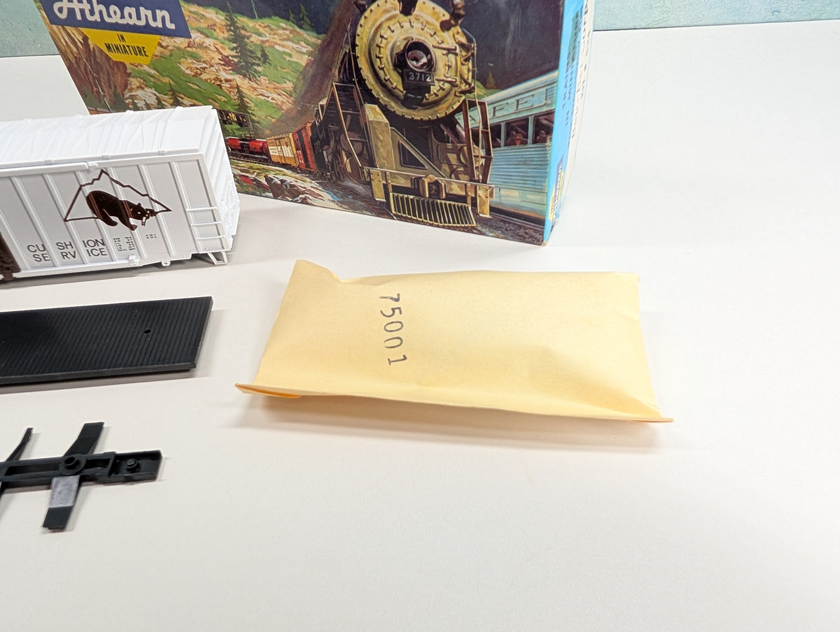 USED Athearn HO Scale 50' Box Car McCloud River MR #2164 Bev-Bel KIT