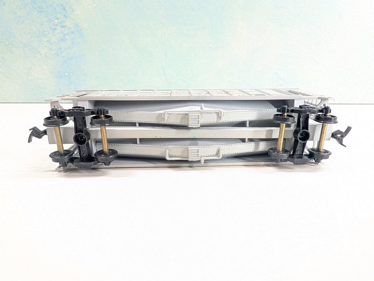 USED Roundhouse HO Scale Airslide Covered Hopper Baystate Milling Co. GACX #44315