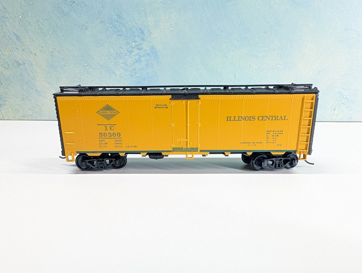 USED Athearn HO Scale 40' Reefer Illinois Central IC #50300