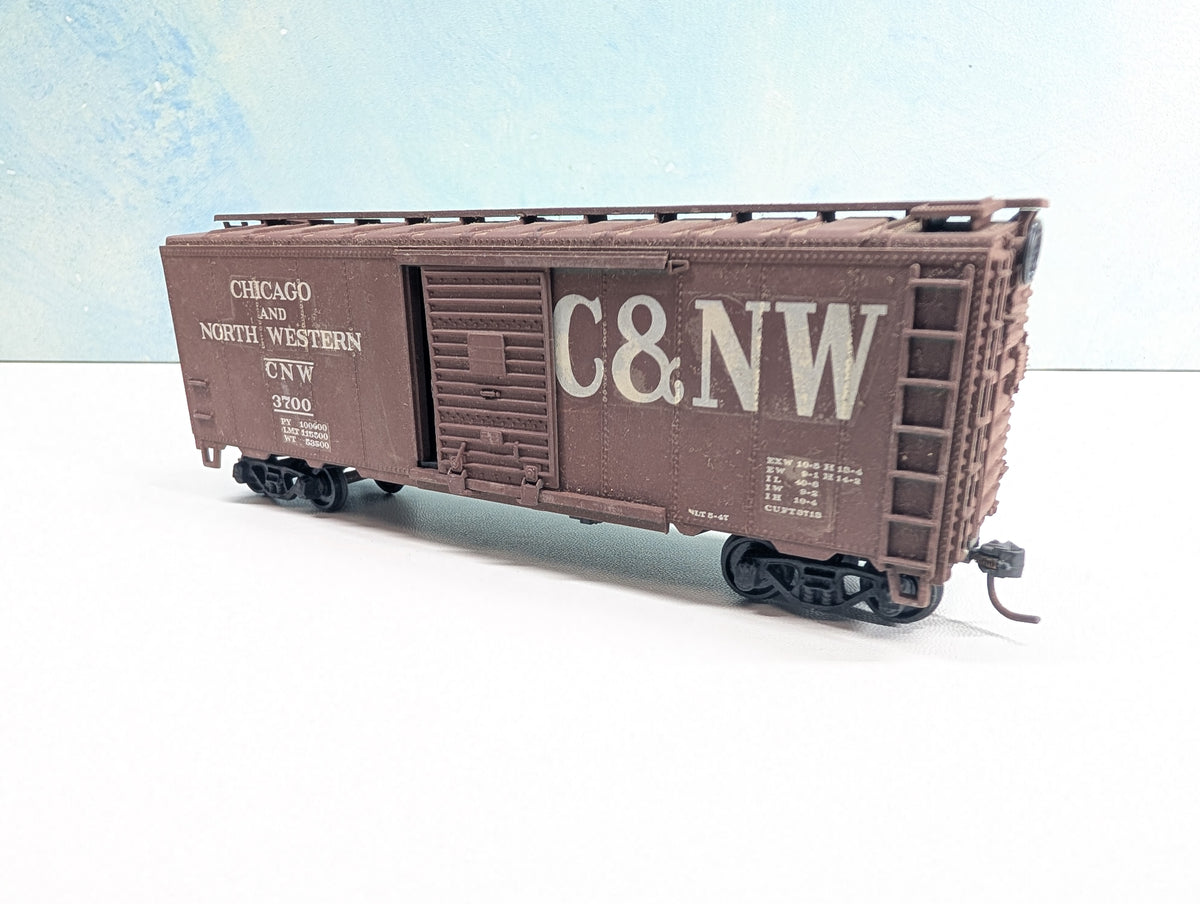 USED Athearn HO Scale 40' Box Car Chicago & North Western CNW #3700 Decal