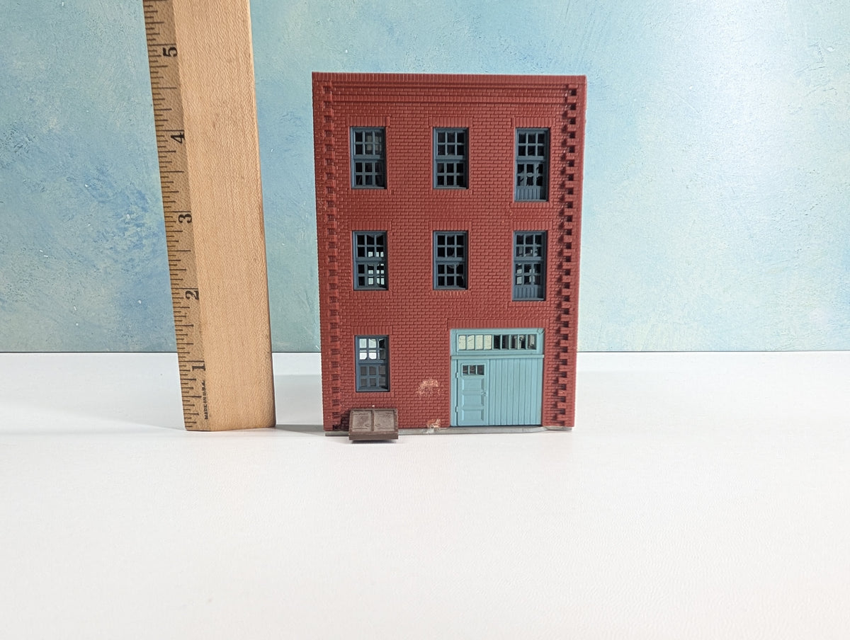 USED HO Scale Brick Storefront