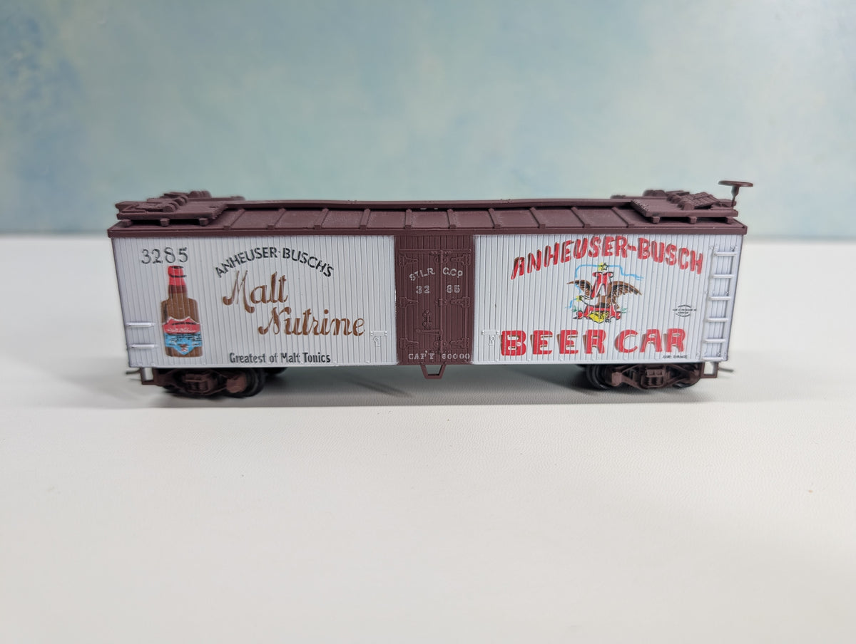 USED TRAIN MINIATURE 8129 HO Scale 40' Wood Beer Reefer Anheuser-Busch #3285 Budweiser Malt Nutrine