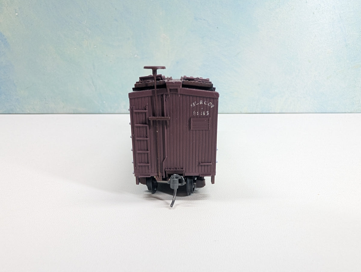 USED TRAIN MINIATURE 8129 HO Scale 40' Wood Beer Reefer Anheuser-Busch #3285 Budweiser Malt Nutrine
