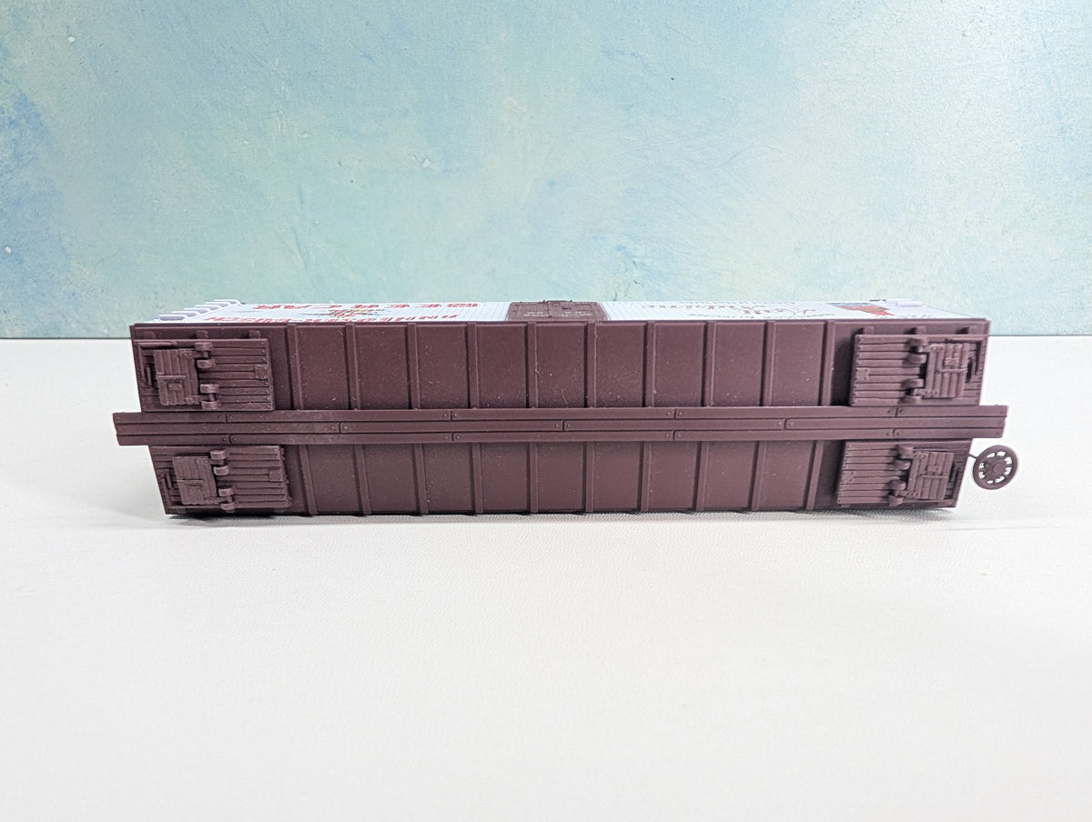 USED TRAIN MINIATURE 8129 HO Scale 40' Wood Beer Reefer Anheuser-Busch #3285 Budweiser Malt Nutrine