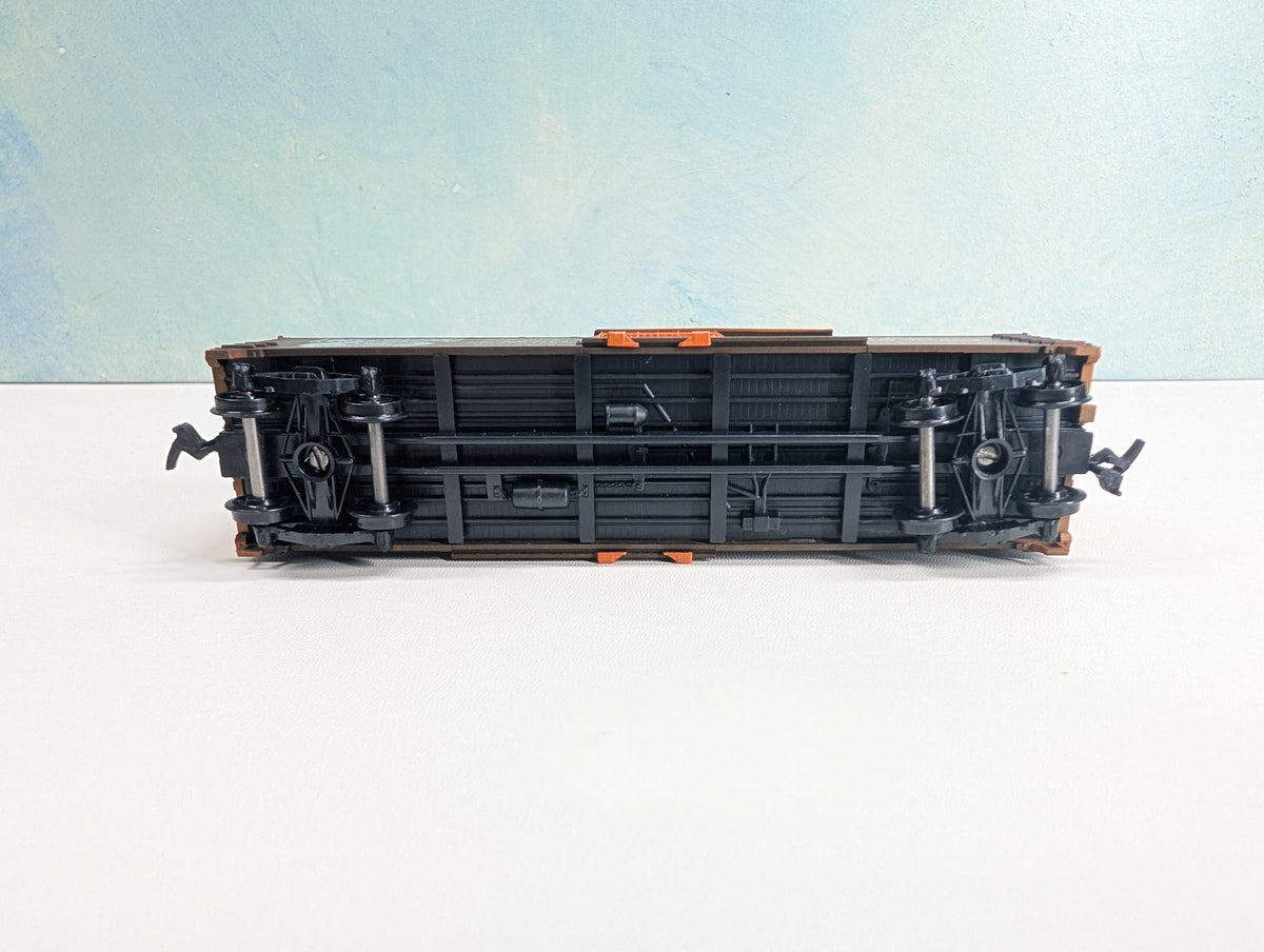 USED TRAIN MINIATURE 2709 HO Scale 40' Wood Box Car, Tobacco Series Sir Walter Raleigh B&W #2009