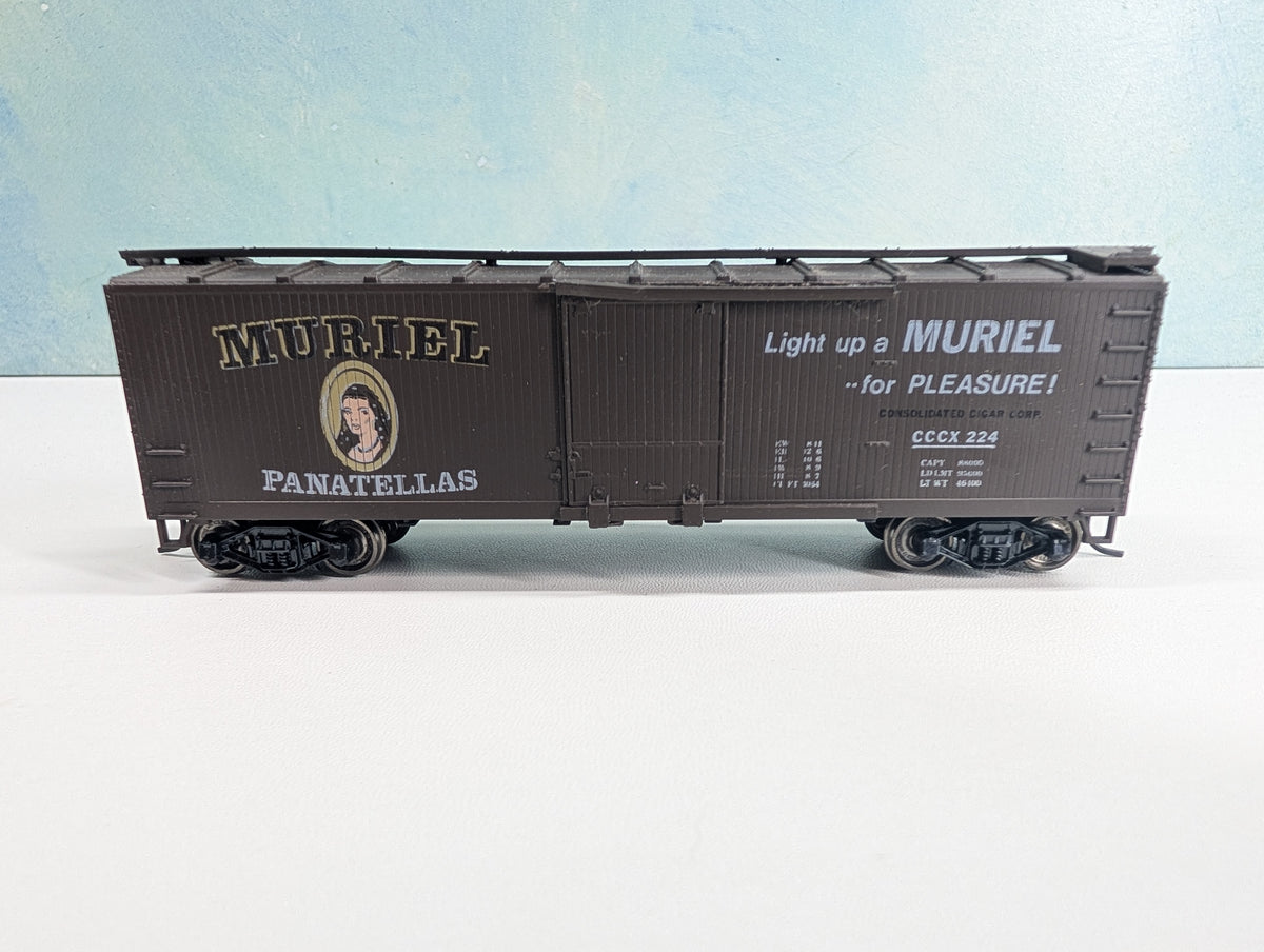 USED TRAIN MINIATURE 2041 HO Scale 40' Wood Box Car, Tobacco Series Muriel Cigars CCCX #224 Metal Wheels