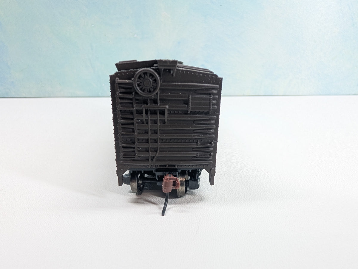 USED TRAIN MINIATURE 2041 HO Scale 40' Wood Box Car, Tobacco Series Muriel Cigars CCCX #224 Metal Wheels