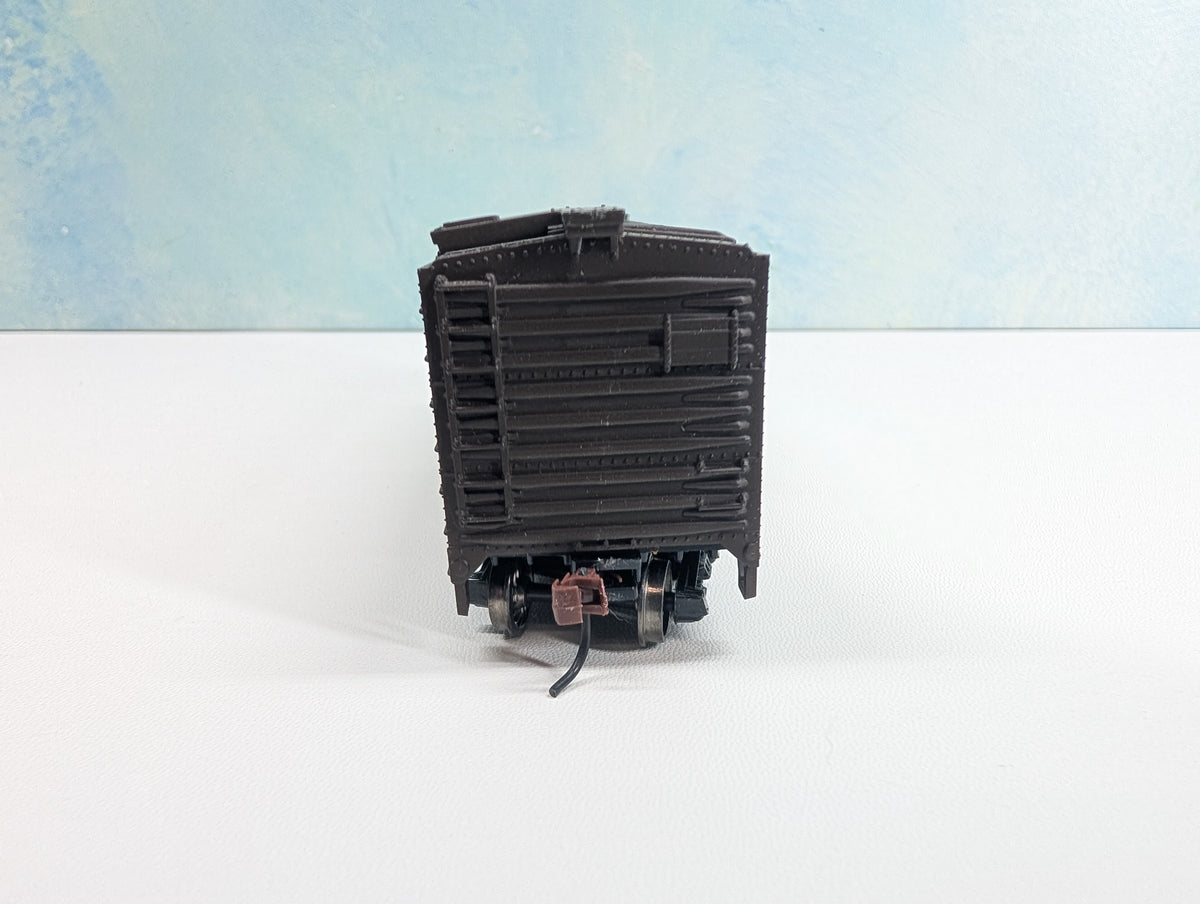 USED TRAIN MINIATURE 2041 HO Scale 40' Wood Box Car, Tobacco Series Muriel Cigars CCCX #224 Metal Wheels