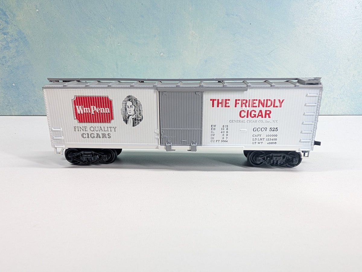 USED TRAIN MINIATURE 2040 HO Scale 40' Wood Box Car, Tobacco Series Wm Penn Cigars GCCo #525