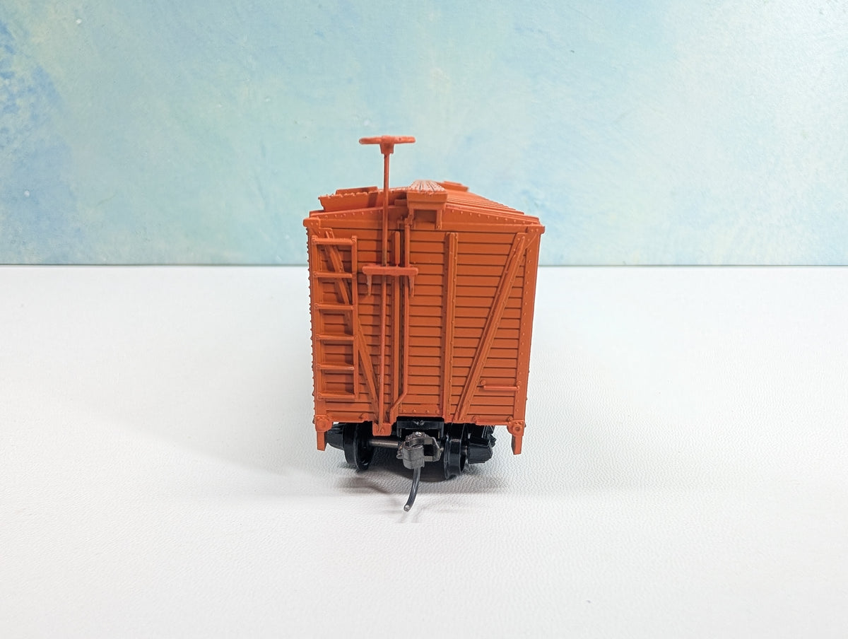 USED TRAIN MINIATURE HO Scale 40' Wood Box Car, Tobacco Series Sir Walter Raleigh B&W #2009