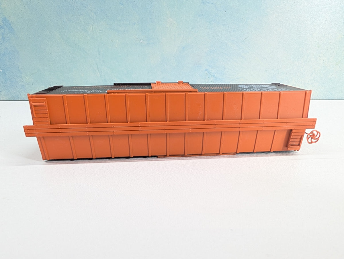USED TRAIN MINIATURE HO Scale 40' Wood Box Car, Tobacco Series Sir Walter Raleigh B&W #2009