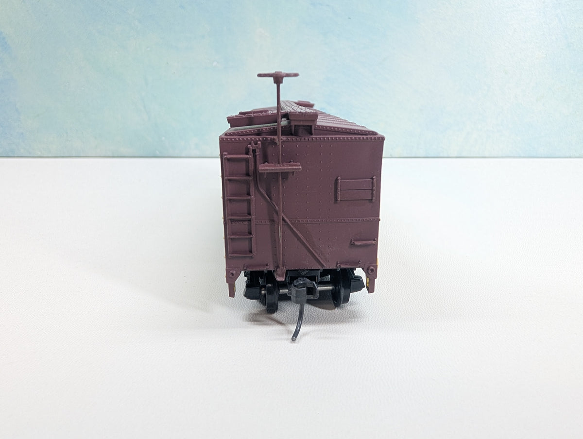 USED TRAIN MINIATURE HO Scale 40' Wood Box Car, Tobacco Series Apple Chewing Plug RJR #65