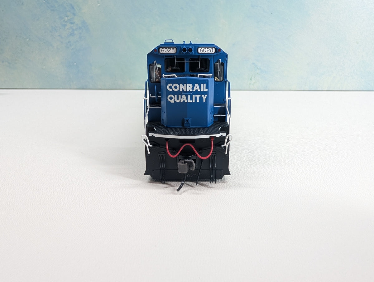 Atlas Master 7636 HO Scale Dash 8-40C Diesel Locomotive Conrail Quality CR #6028 Runs Great Silver DCC Ready