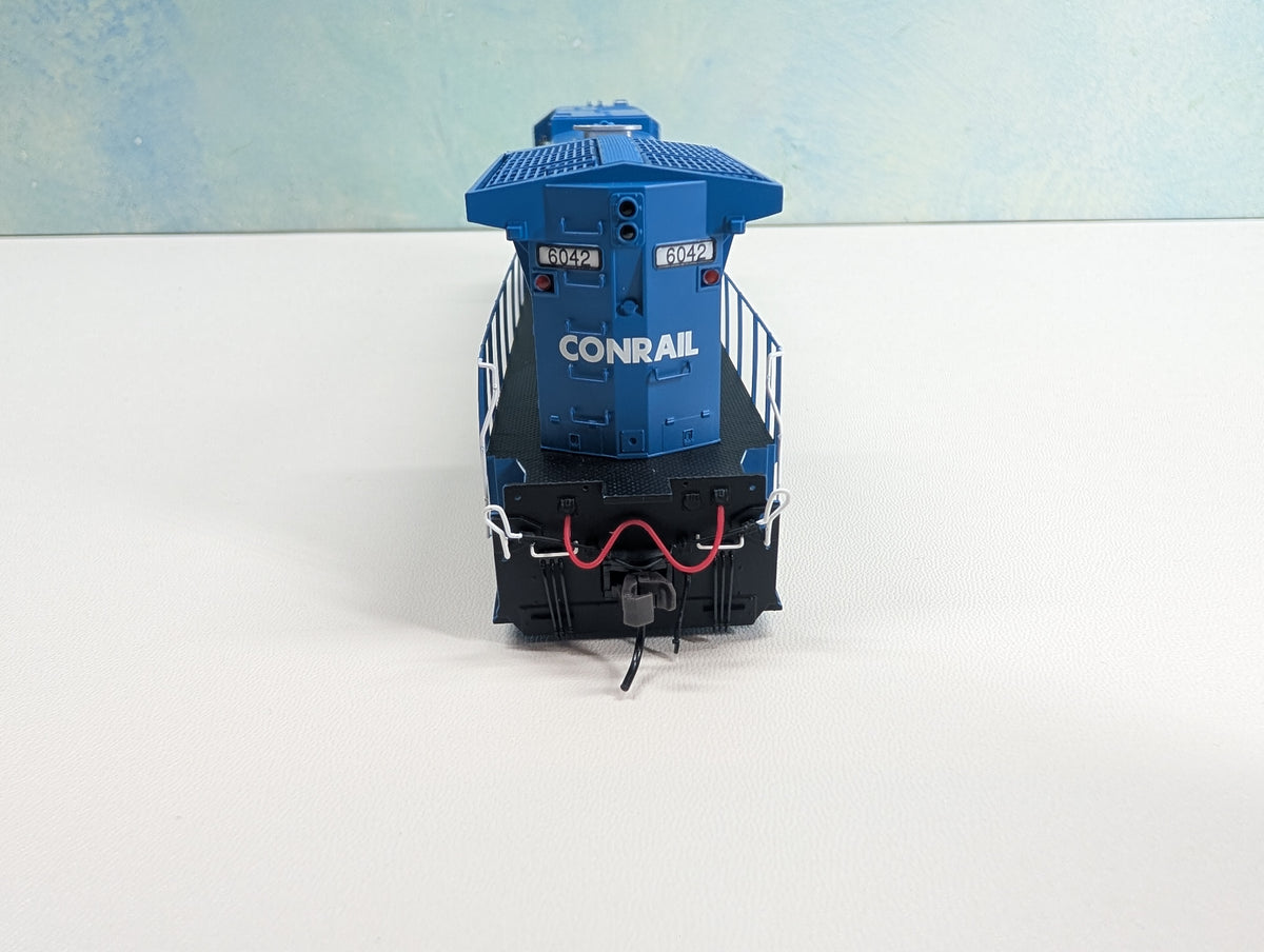Atlas Master 7667 HO Scale Dash 8-40C Diesel Locomotive Conrail CR #6042 Tested! Silver DCC Ready