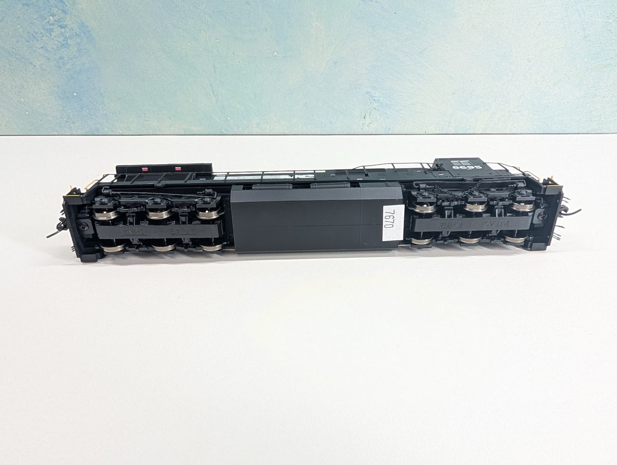 Atlas Master 7670 HO Scale Dash 8-40C Diesel Locomotive Norfolk Southern NS #8695 Runs Great Silver DCC Ready