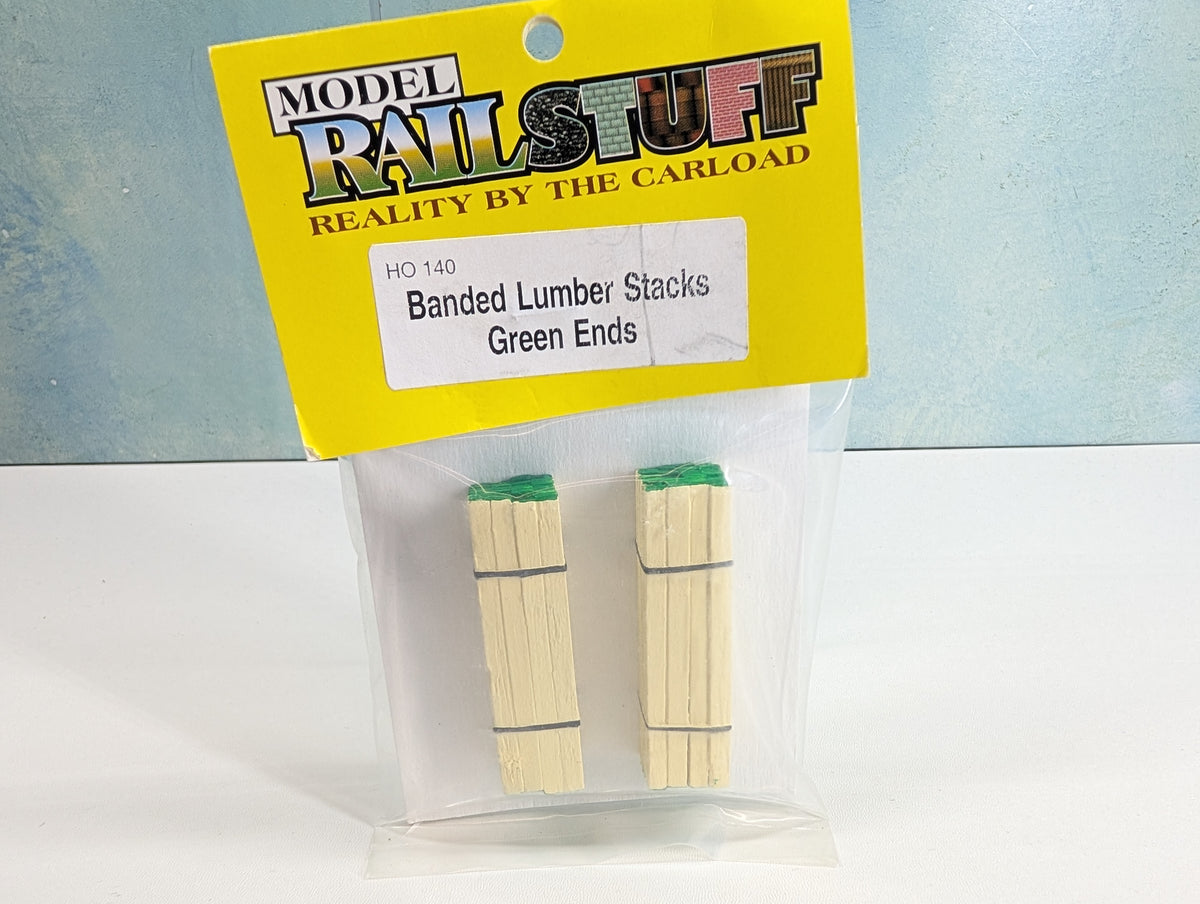 Model Railstuff 140 HO Scale Banded Lumber Stacks - Green Ends