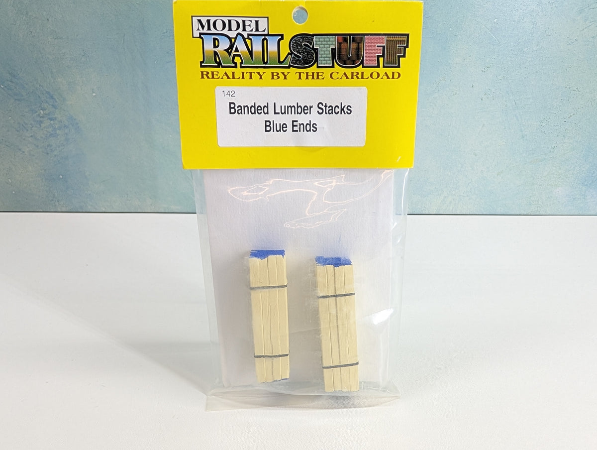 Model Railstuff 142 HO Scale Banded Lumber Stacks - Blue Ends