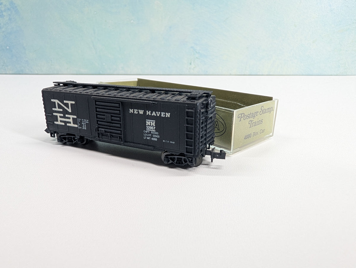 USED Postage Stamp Trains Aurora N Scale Box Car New Haven NH #32957