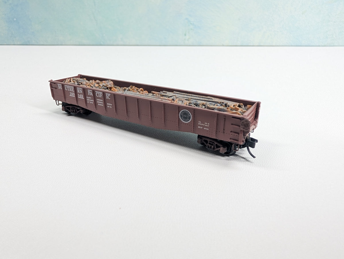 USED Kadee N Scale Gondola w/ Scrap Load Southern Pacific #160148