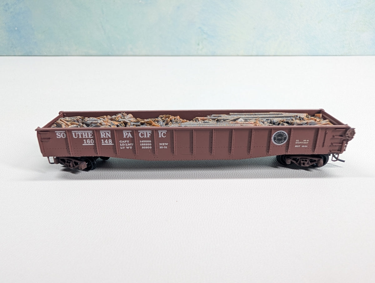 USED Kadee N Scale Gondola w/ Scrap Load Southern Pacific #160148
