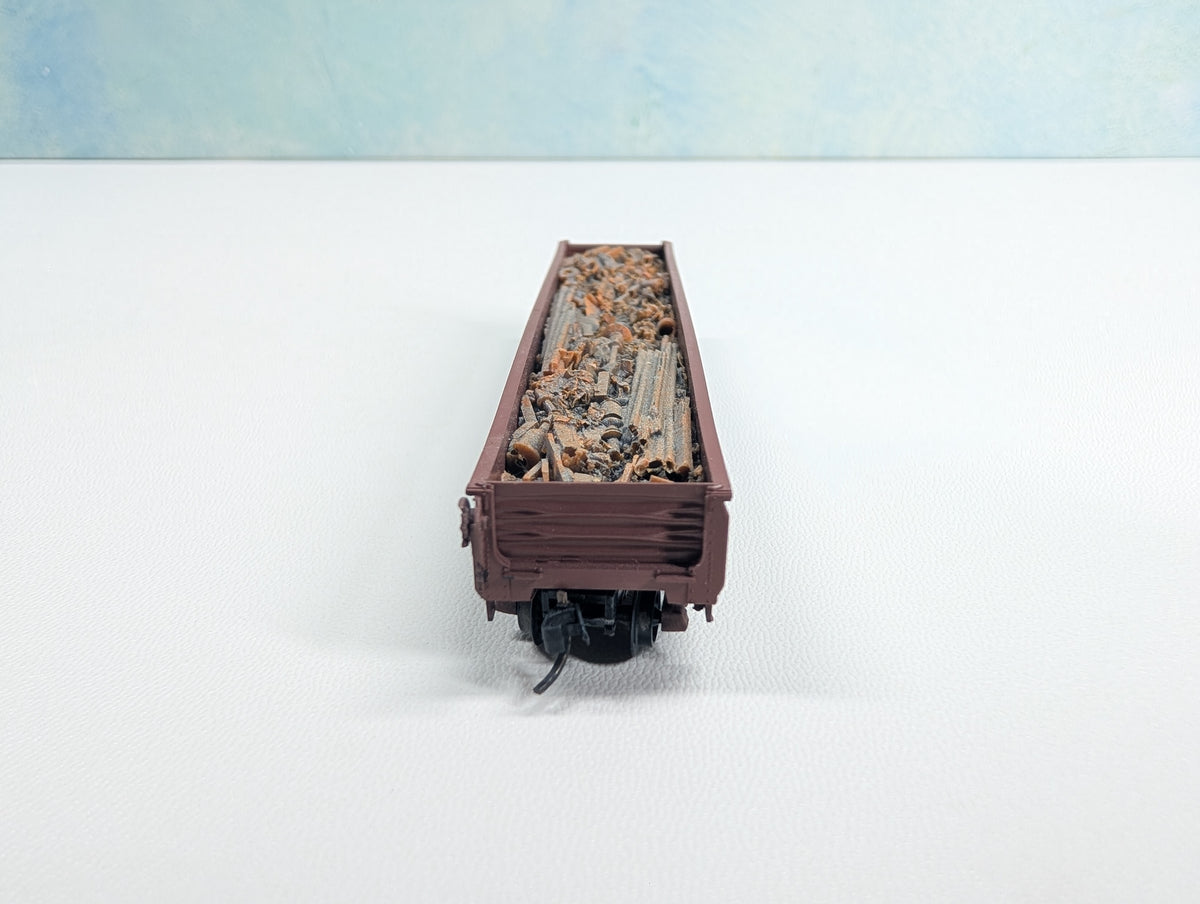 USED Kadee N Scale Gondola w/ Scrap Load Southern Pacific #160148