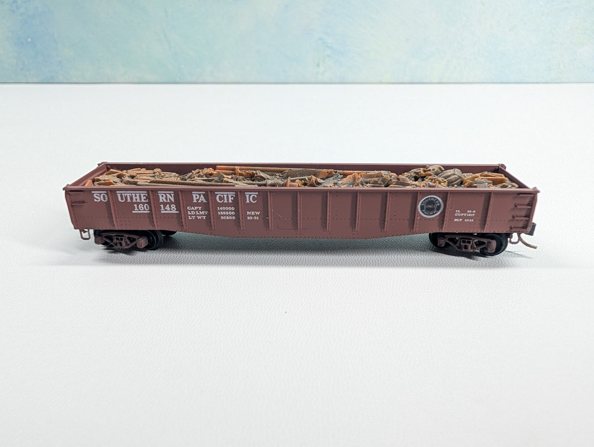 USED Kadee N Scale Gondola w/ Scrap Load Southern Pacific #160148