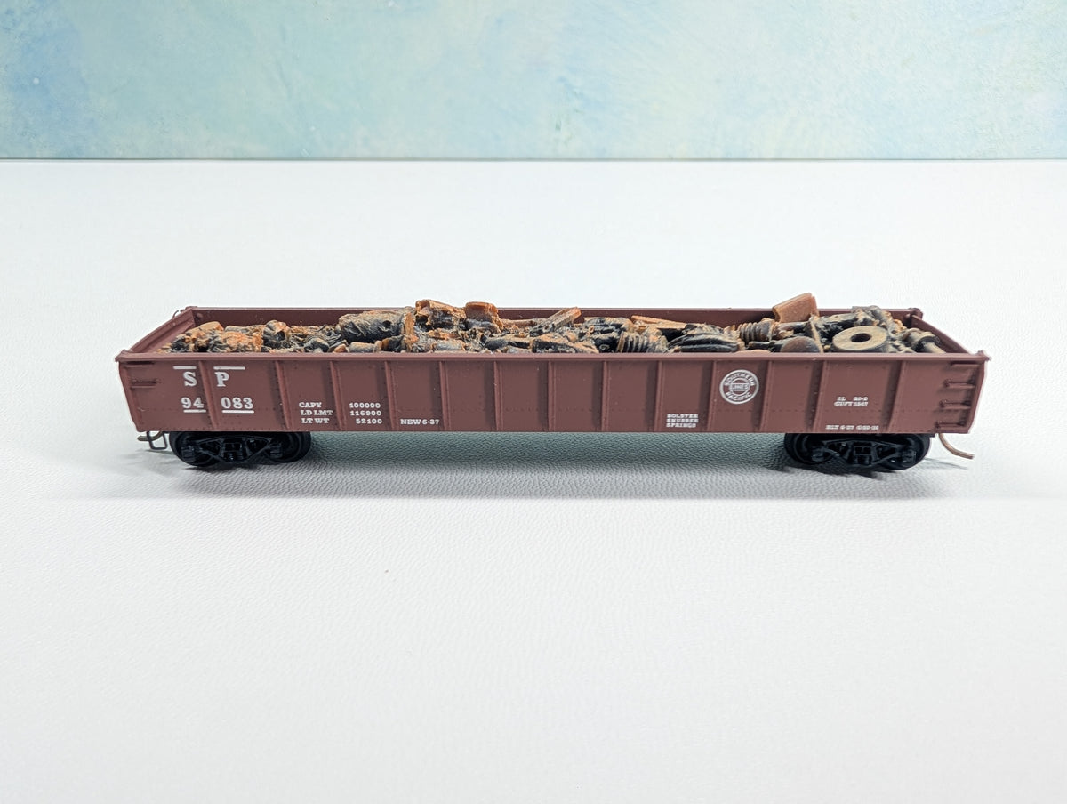 USED Kadee N Scale Gondola w/ Scrap Load Southern Pacific #94083