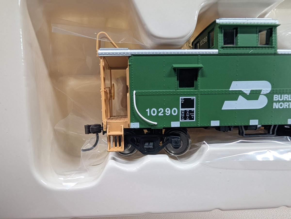 Atlas 947 HO Scale Center Cupola Caboose Burlington Northern #10290 Metal Wheels