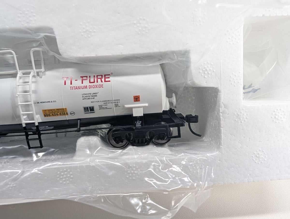Atlas #1709-3 HO Scale Kaolin Tank Car DuPont ACFX #71612 Metal Wheels