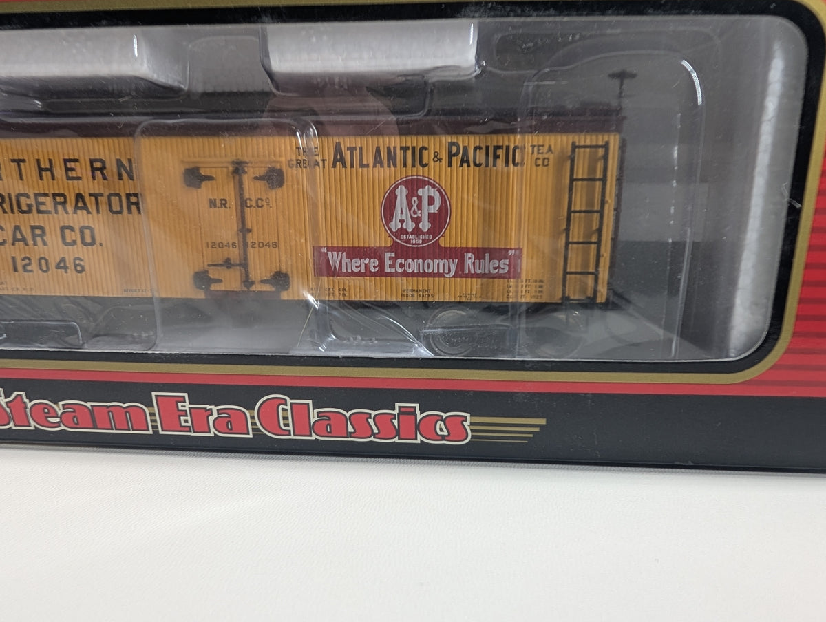 Atlas #6128-1 HO Scale 36' Wood Reefer Atlantic and Pacific A&P #12046 Metal Wheels