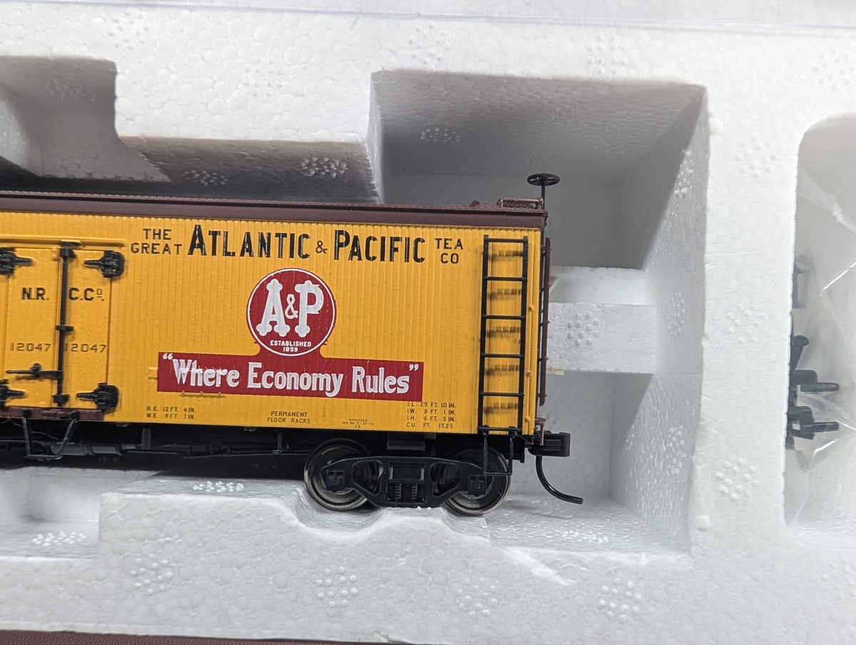 Atlas #6128-2 HO Scale 36' Wood Reefer Atlantic and Pacific A&P #12047 Metal Wheels