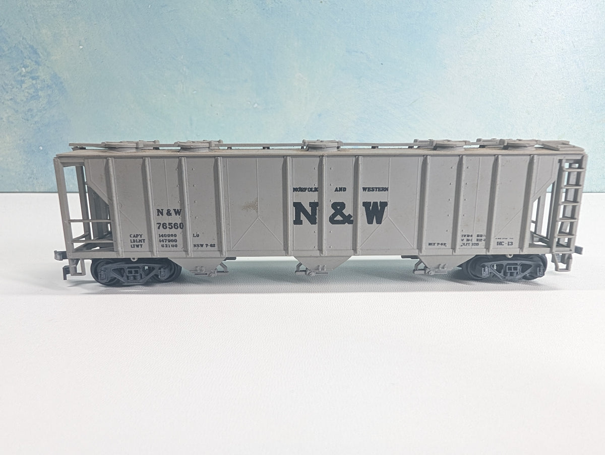 USED HO Scale Covered Hopper Norfolk & Western N&W #76560