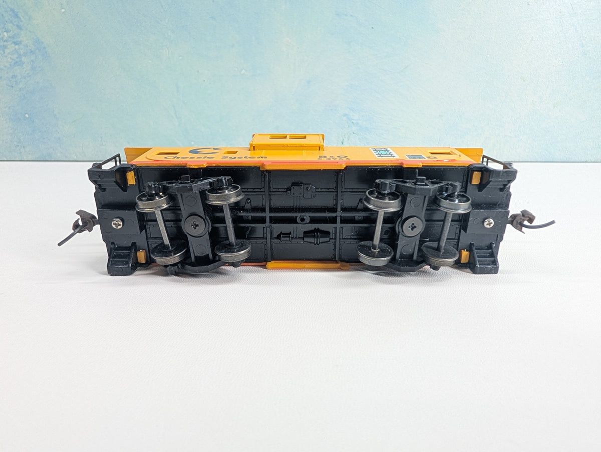 USED Bachmann HO Scale Caboose Chessie System B&O #C-3966 Metal Wheels