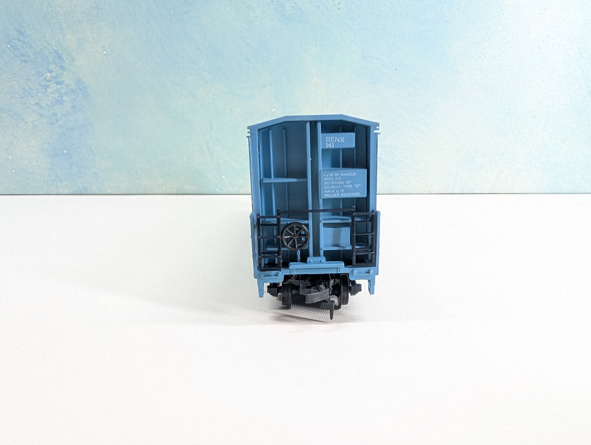 USED Life-Like HO Scale Thrall Door Box Car Bennett Lumber Products BENX #141