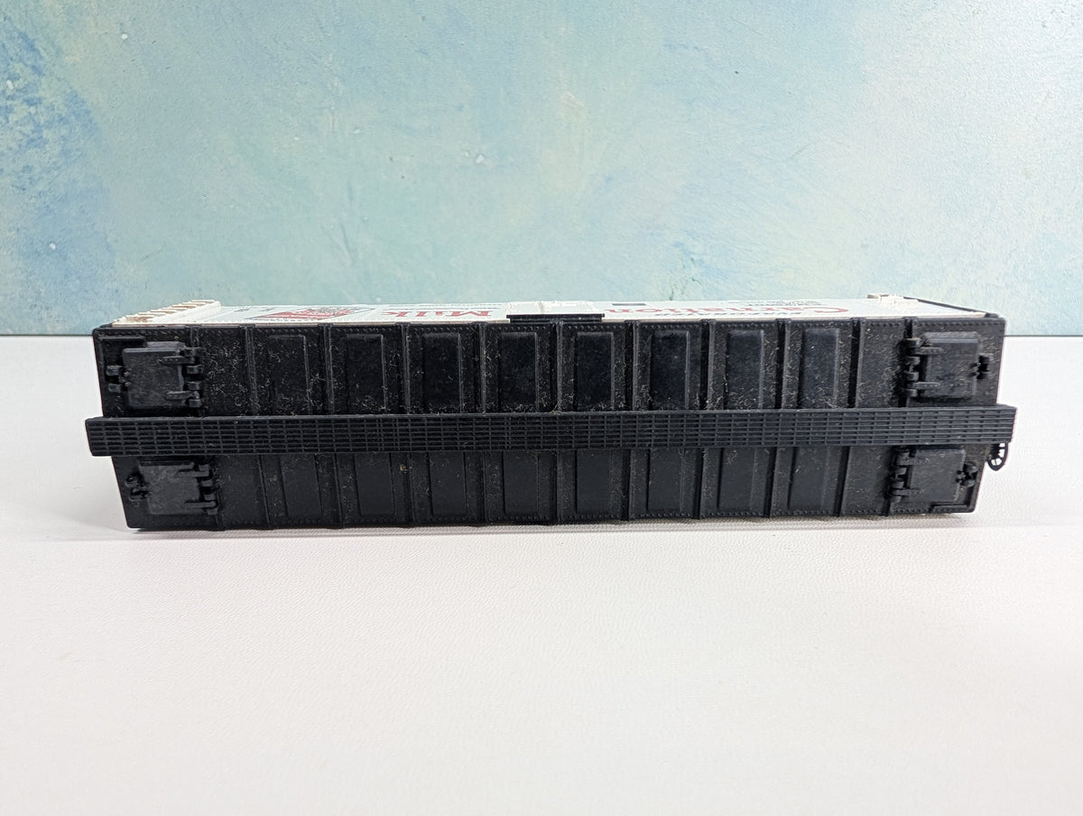USED Athearn HO Scale 40' Reefer Carnation Milk CM #25001